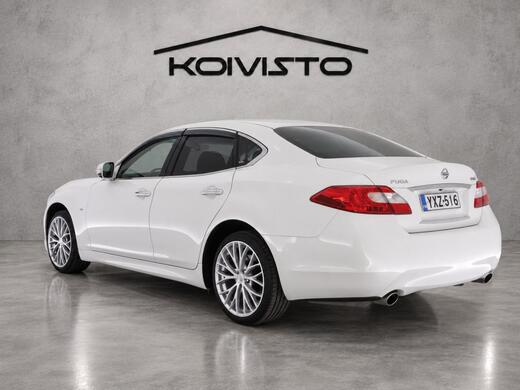 Nissan Fuga vaihtoauto