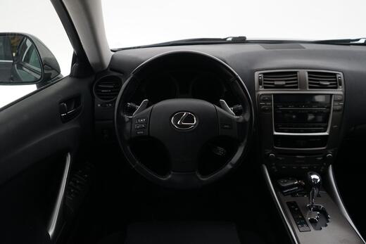 Lexus IS vaihtoauto