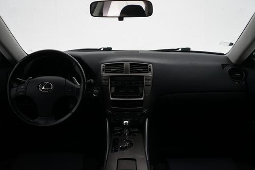 Lexus IS vaihtoauto