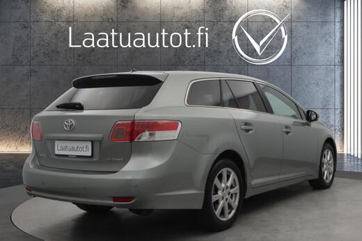 Toyota Avensis vaihtoauto
