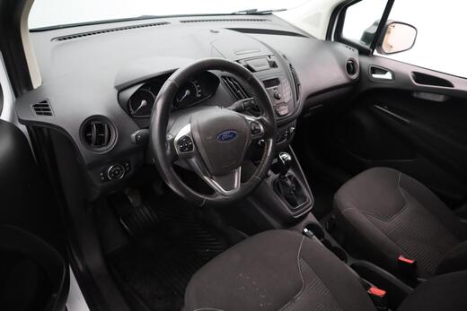 Ford Transit Courier vaihtoauto