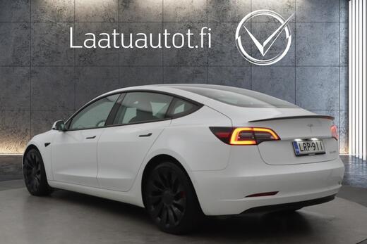 Tesla Model 3 vaihtoauto