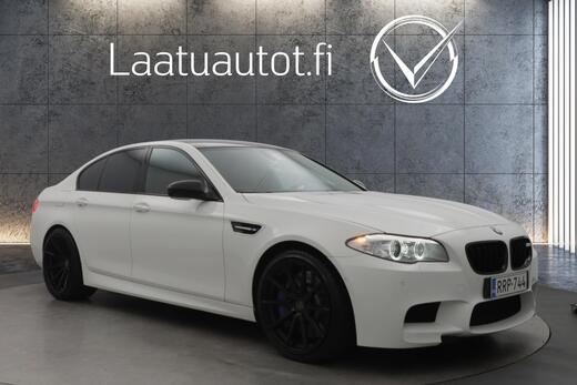 BMW M5 vaihtoauto