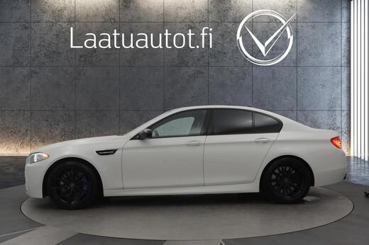 BMW M5 vaihtoauto