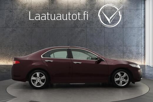 Honda Accord vaihtoauto
