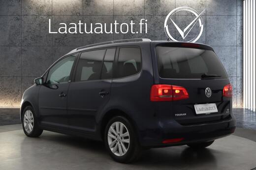 Volkswagen Touran vaihtoauto