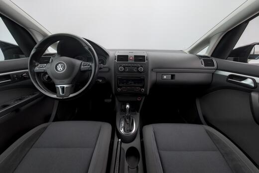 Volkswagen Touran vaihtoauto