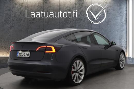 Tesla Model 3 vaihtoauto