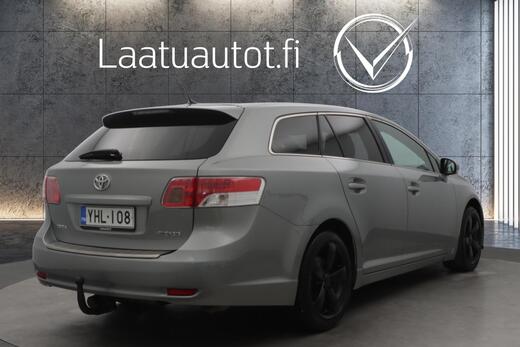 Toyota Avensis vaihtoauto