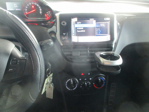 Peugeot 208 vaihtoauto