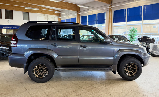 Toyota Land Cruiser vaihtoauto