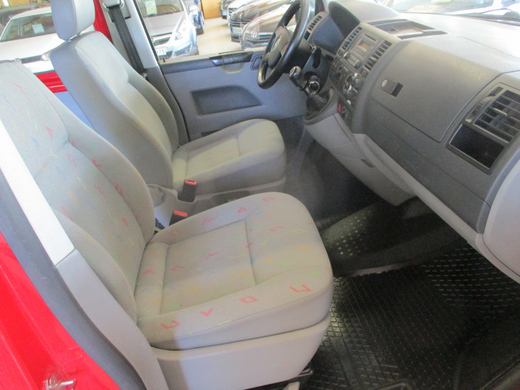 Volkswagen Caravelle vaihtoauto