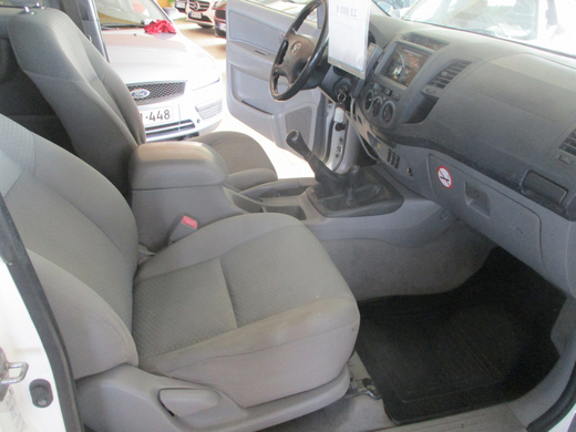 Toyota Hilux vaihtoauto