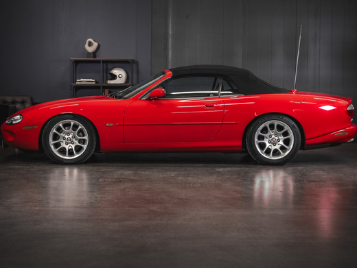 Jaguar XKR vaihtoauto