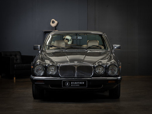 Daimler Double Six vaihtoauto