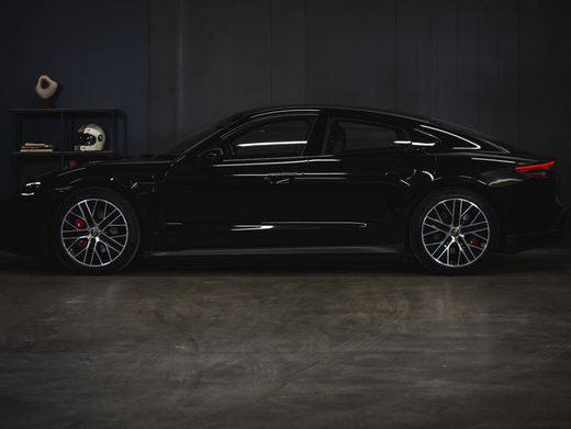Porsche Taycan vaihtoauto
