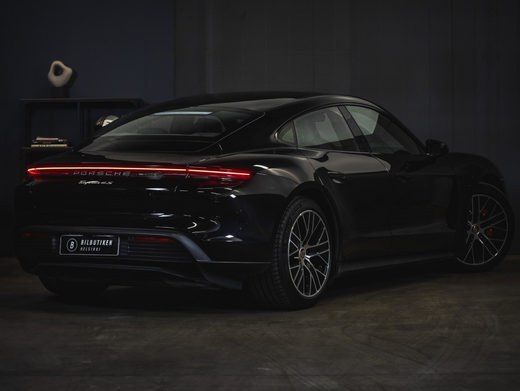 Porsche Taycan vaihtoauto