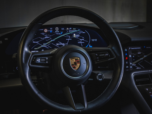 Porsche Taycan vaihtoauto