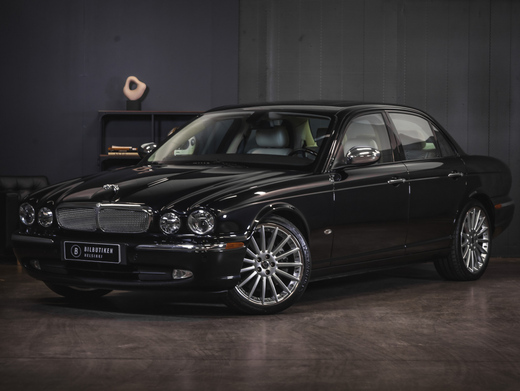 Jaguar XJR vaihtoauto
