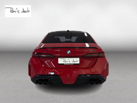 BMW M5 vaihtoauto