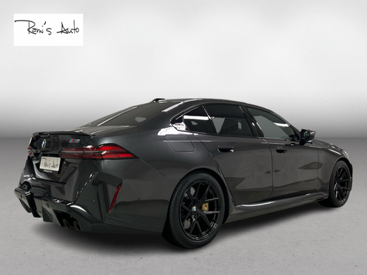BMW M5 vaihtoauto