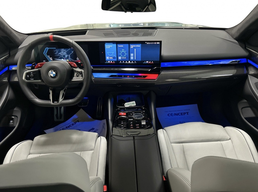 BMW M5 vaihtoauto