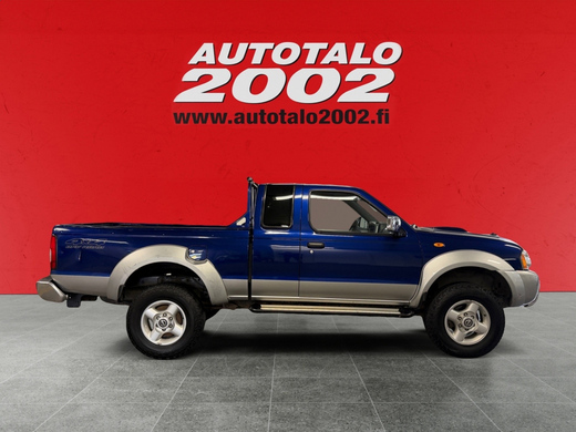 Nissan NP300 vaihtoauto
