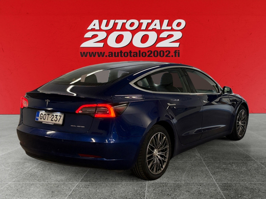 Tesla Model 3 vaihtoauto