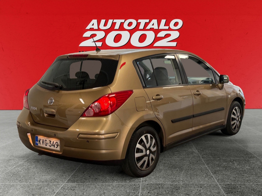Nissan Tiida vaihtoauto