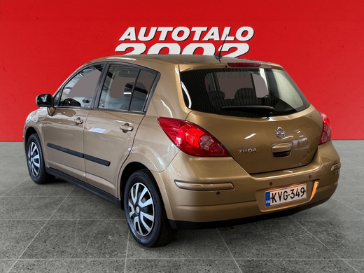 Nissan Tiida vaihtoauto