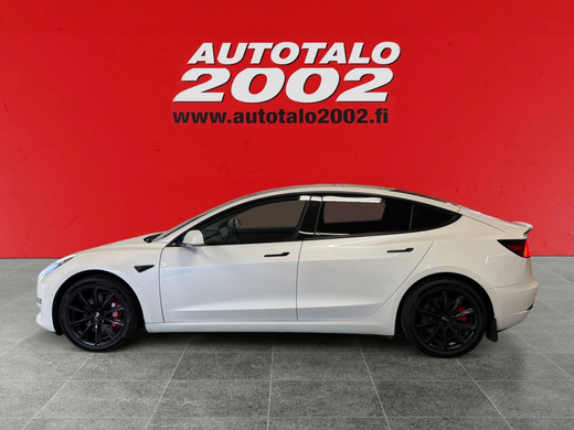 Tesla Model 3 vaihtoauto