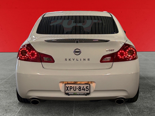 Nissan Skyline vaihtoauto