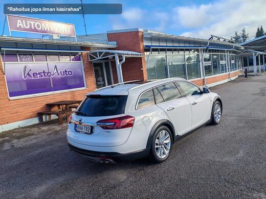 Opel Insignia vaihtoauto