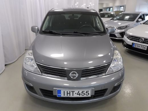Nissan Tiida vaihtoauto
