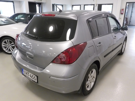 Nissan Tiida vaihtoauto