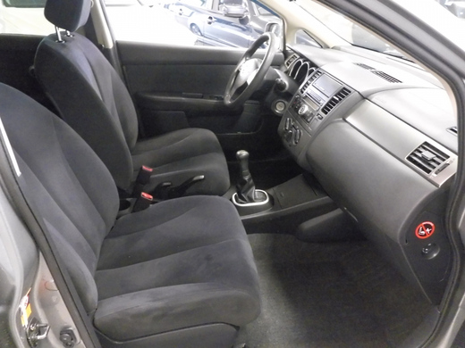 Nissan Tiida vaihtoauto