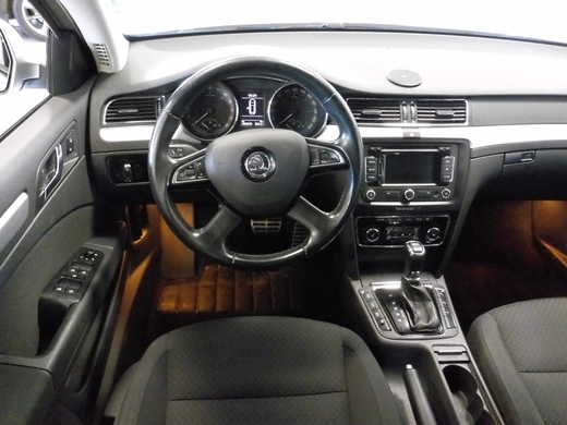 Skoda Superb vaihtoauto