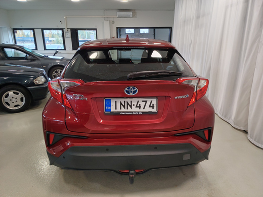 Toyota C-HR vaihtoauto