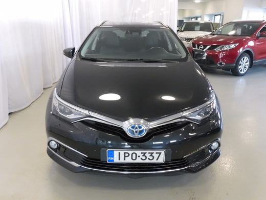 Toyota Auris vaihtoauto