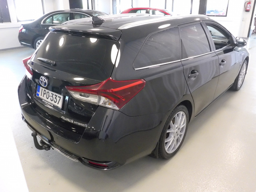 Toyota Auris vaihtoauto