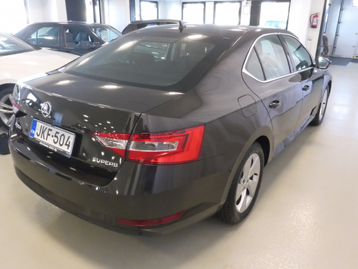 Skoda Superb vaihtoauto