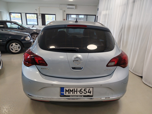 Opel Astra vaihtoauto