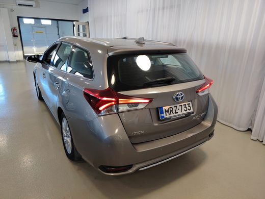 Toyota Auris vaihtoauto