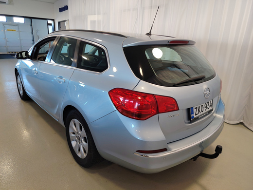 Opel Astra vaihtoauto
