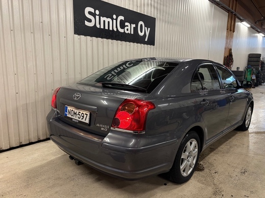 Toyota Avensis vaihtoauto