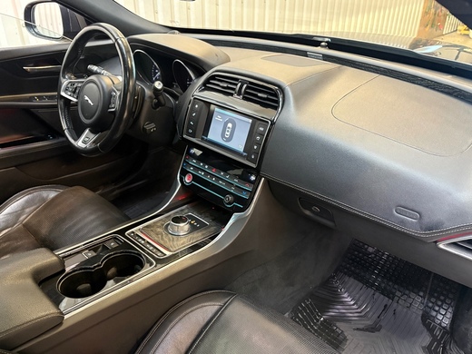 Jaguar XE vaihtoauto