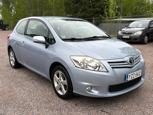 Toyota Auris vaihtoauto