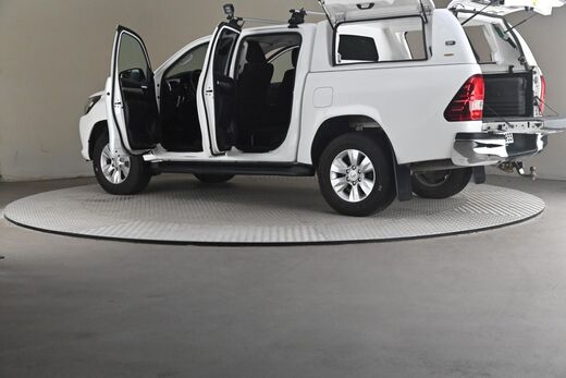 Toyota Hilux vaihtoauto