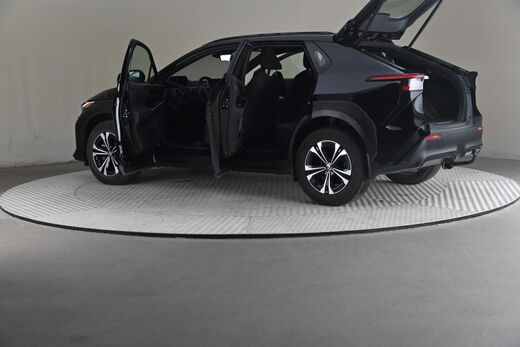 Toyota bZ4X vaihtoauto