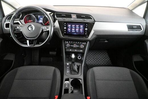 Volkswagen Touran vaihtoauto